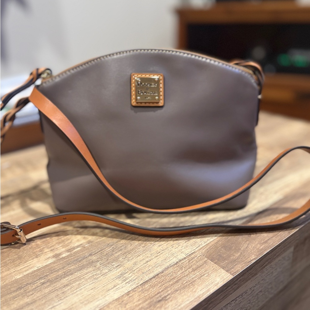 NWOT Dooney and Bourke Wexford Leather Penny Crossbody